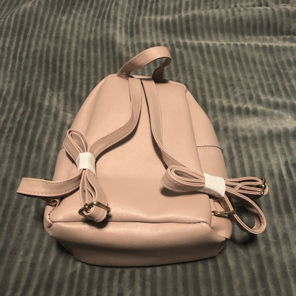 Small soft pink backpack - Picture 2 of 2